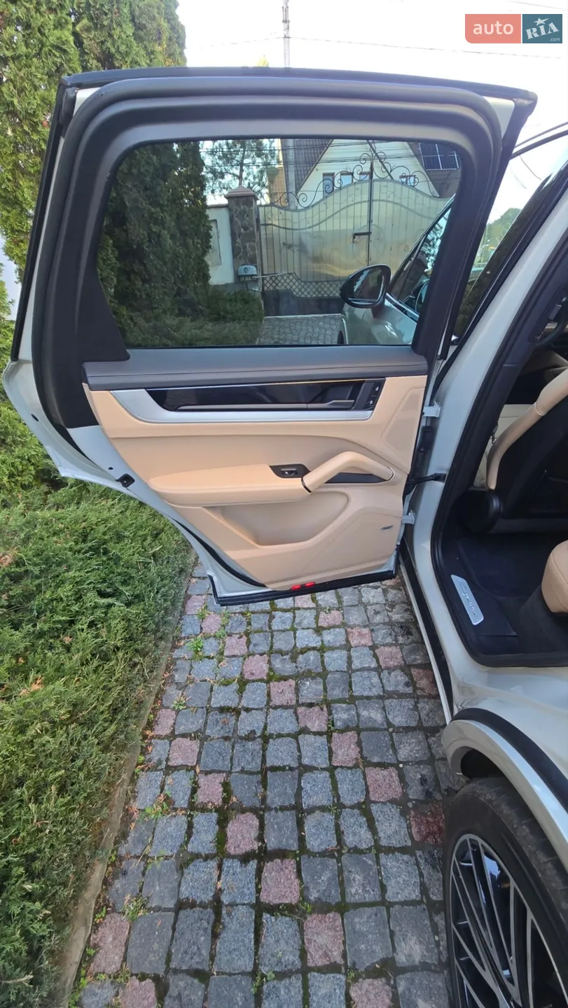 2024 Porsche Cayenne - мініатюра 31