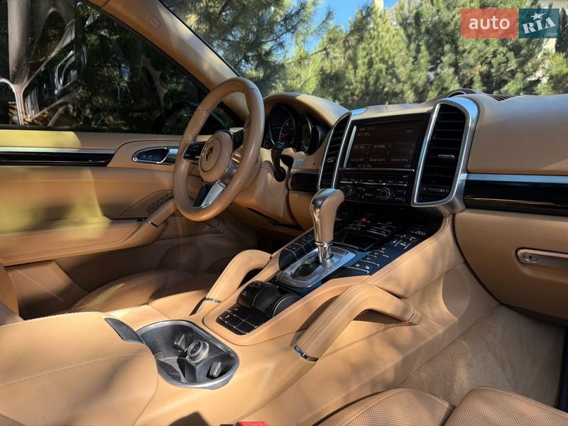 Внедорожник / Кроссовер Porsche Cayenne 2015 в Днепре фото 15 Внедорожник / Кроссовер Porsche Cayenne 2015 в Днепре