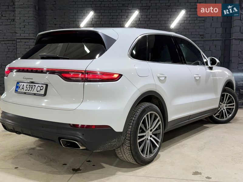 Внедорожник / Кроссовер Porsche Cayenne 2017 в Киеве фото 14 Внедорожник / Кроссовер Porsche Cayenne 2017 в Киеве