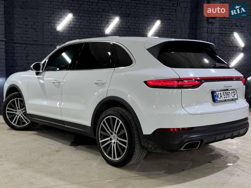 Внедорожник / Кроссовер Porsche Cayenne 2017 в Киеве фото 16 Внедорожник / Кроссовер Porsche Cayenne 2017 в Киеве