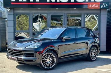 Внедорожник / Кроссовер Porsche Cayenne 2021 в Киеве