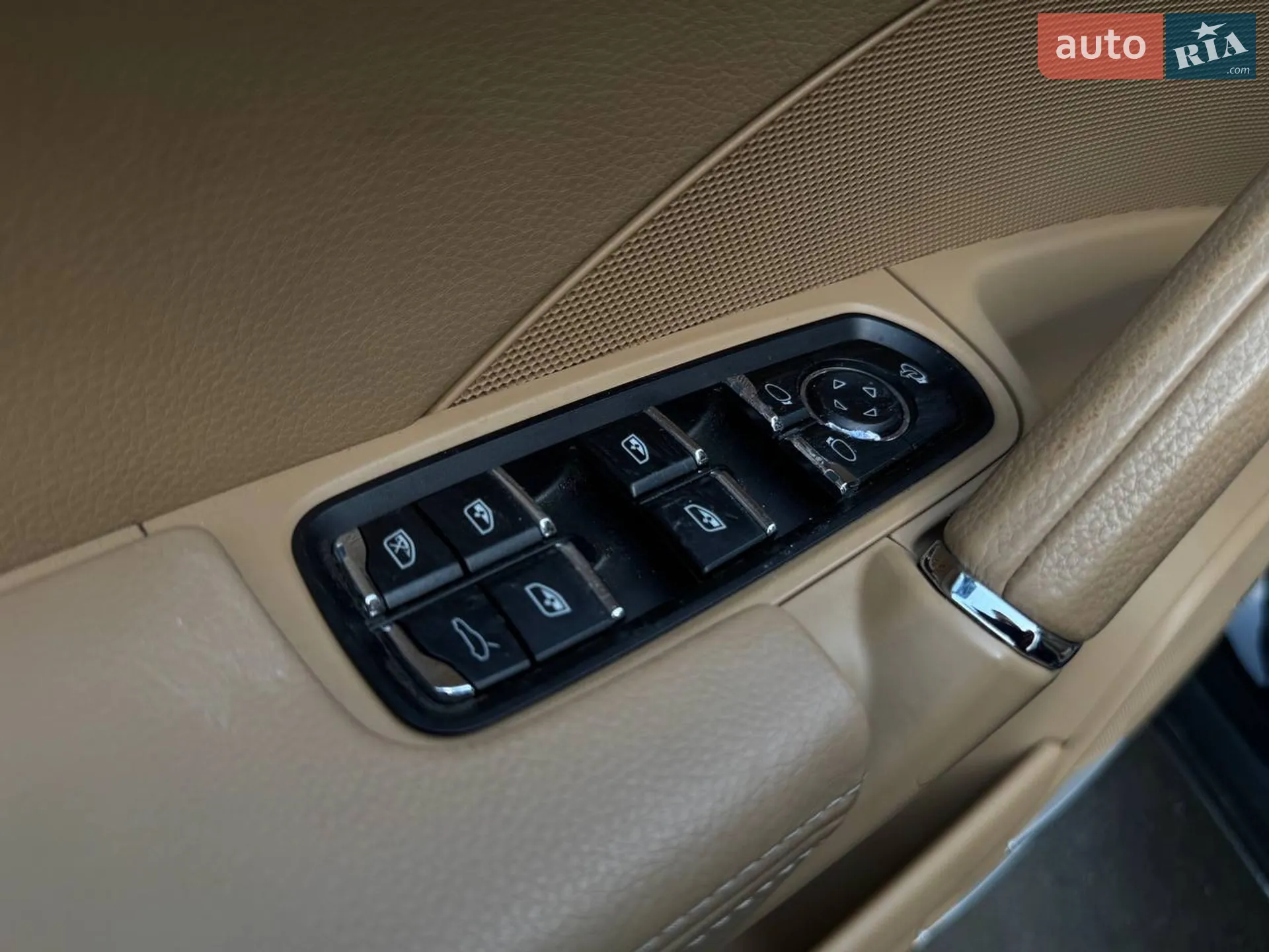 2015 Porsche Cayenne - мініатюра 9