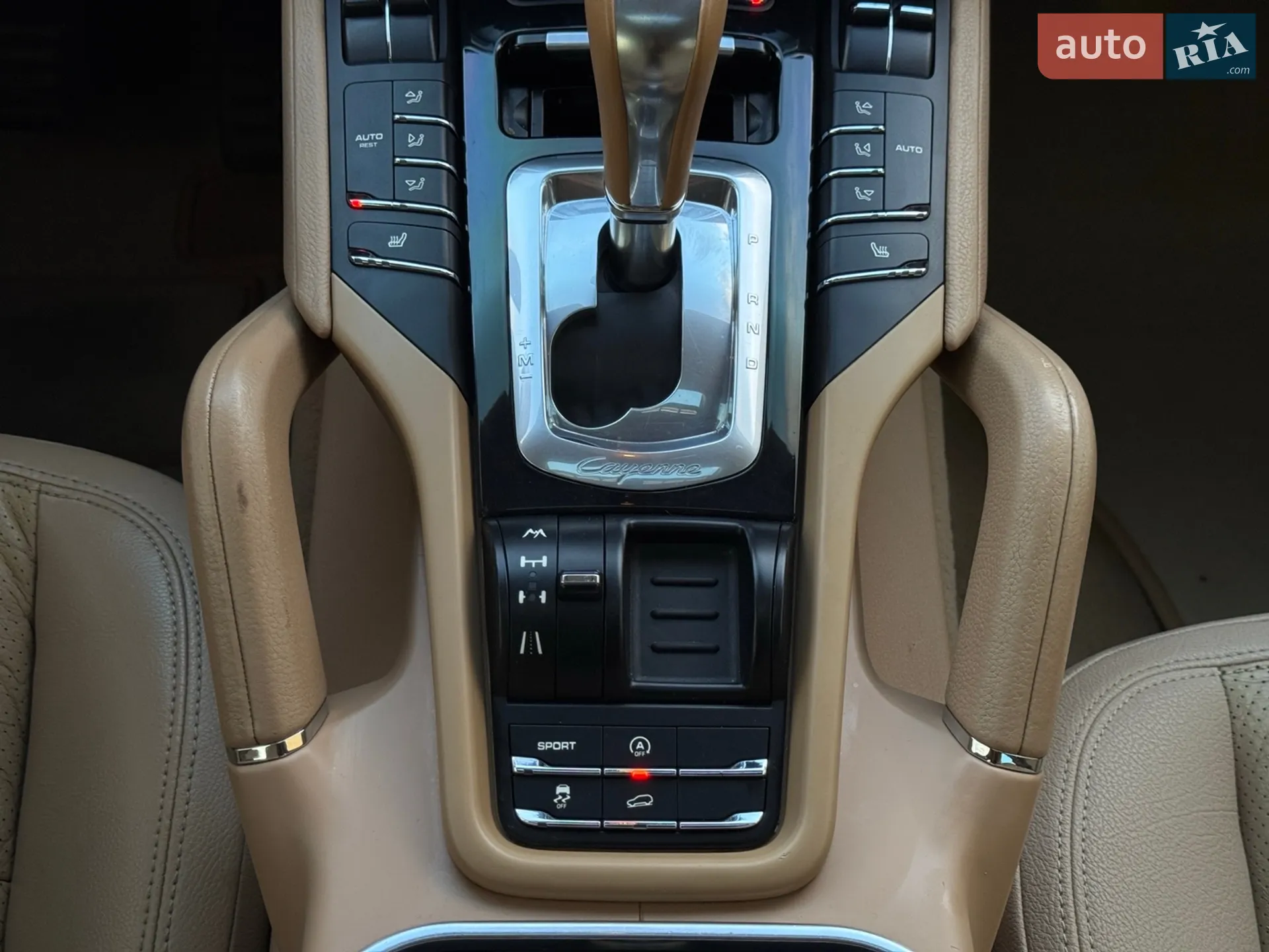2011 Porsche Cayenne - мініатюра 17