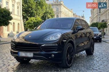 Позашляховик / Кросовер Porsche Cayenne 2011 в Києві