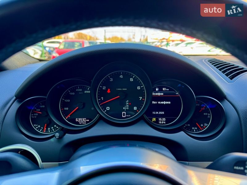 Внедорожник / Кроссовер Porsche Cayenne 2016 в Киеве