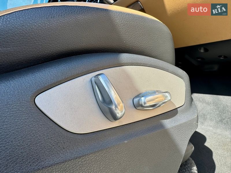 Внедорожник / Кроссовер Porsche Cayenne 2016 в Киеве