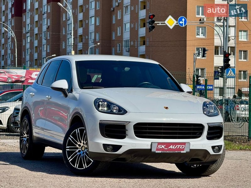 Внедорожник / Кроссовер Porsche Cayenne 2016 в Киеве