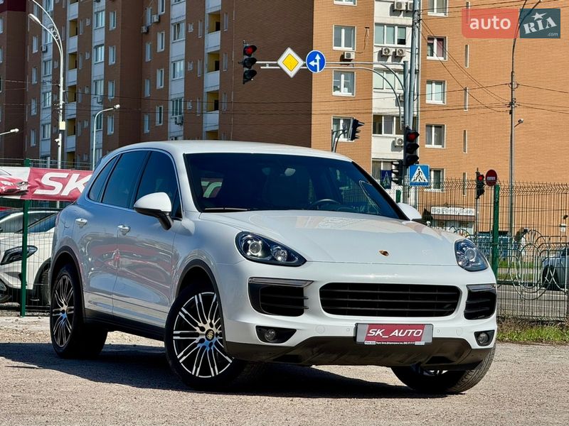 Внедорожник / Кроссовер Porsche Cayenne 2016 в Киеве