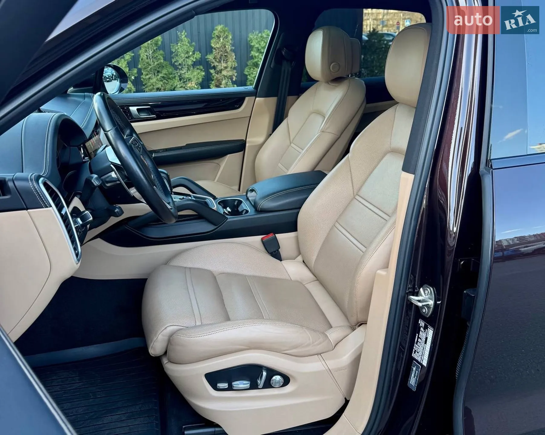2019 Porsche Cayenne - мініатюра 34