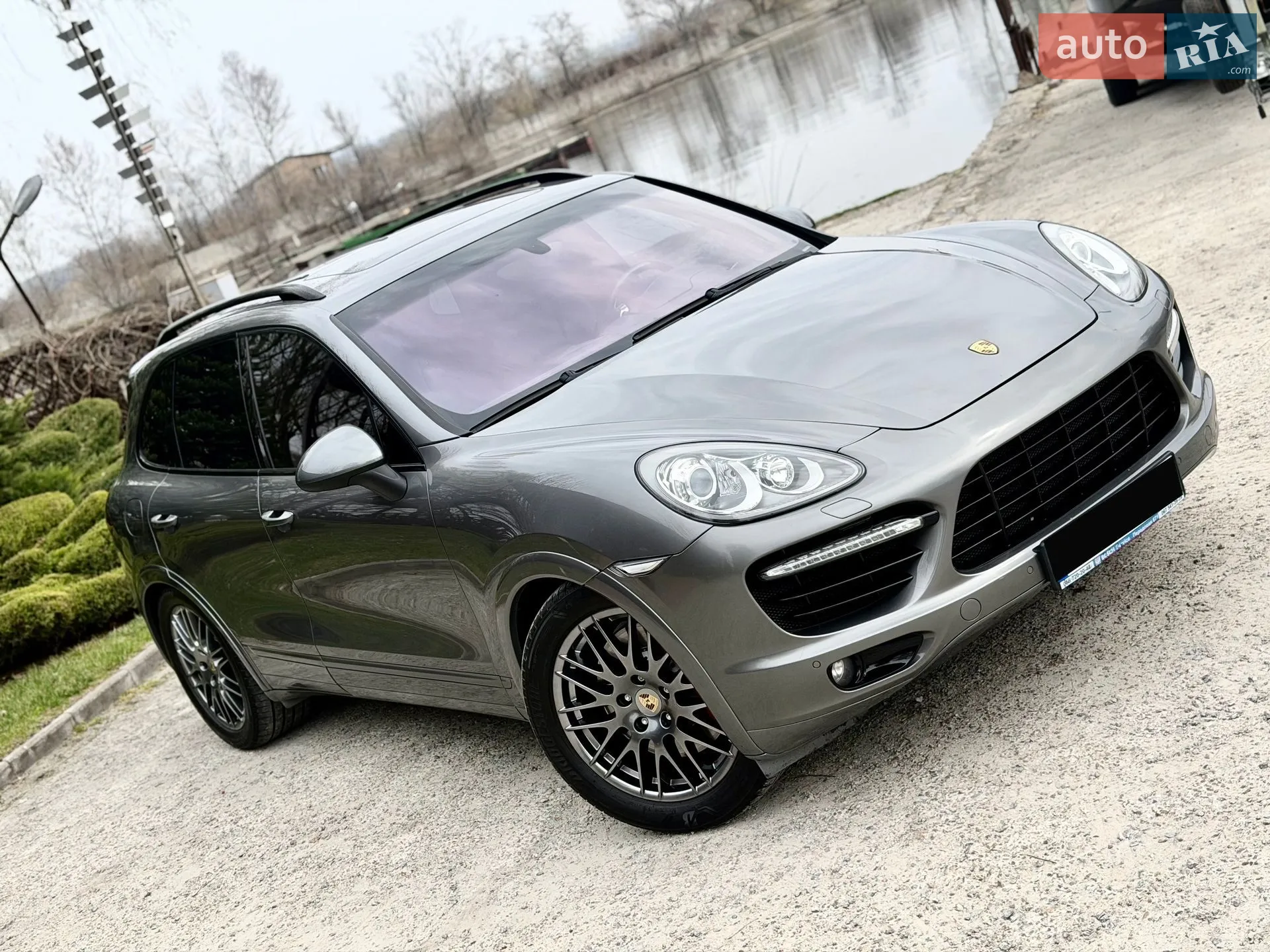 2011 Porsche Cayenne - мініатюра 3