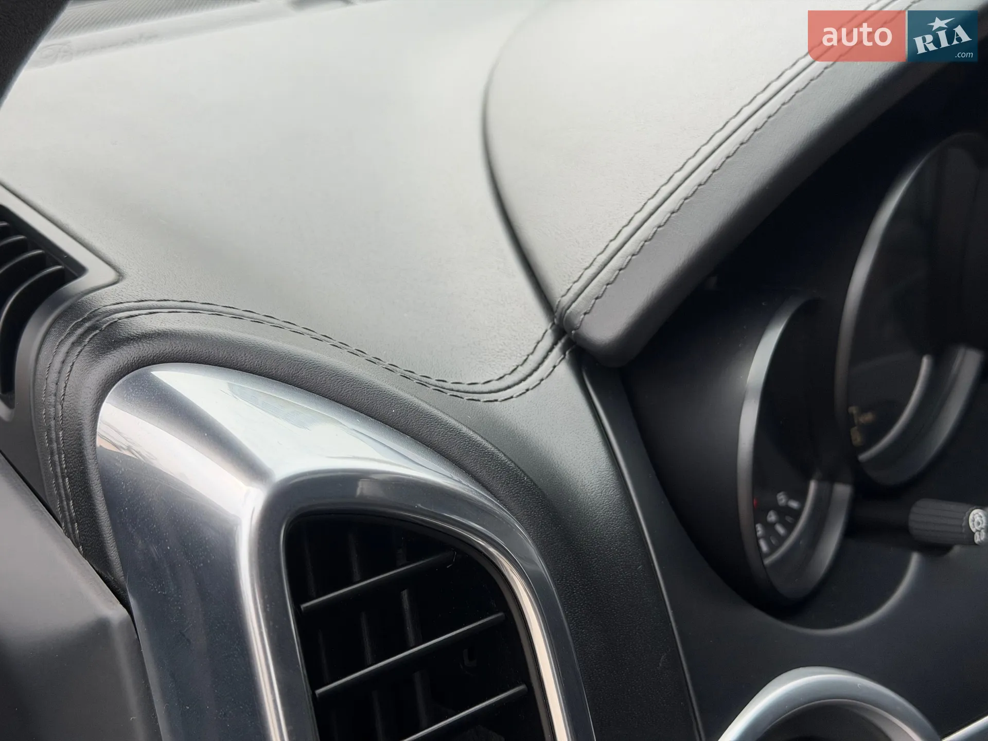 2011 Porsche Cayenne - мініатюра 22