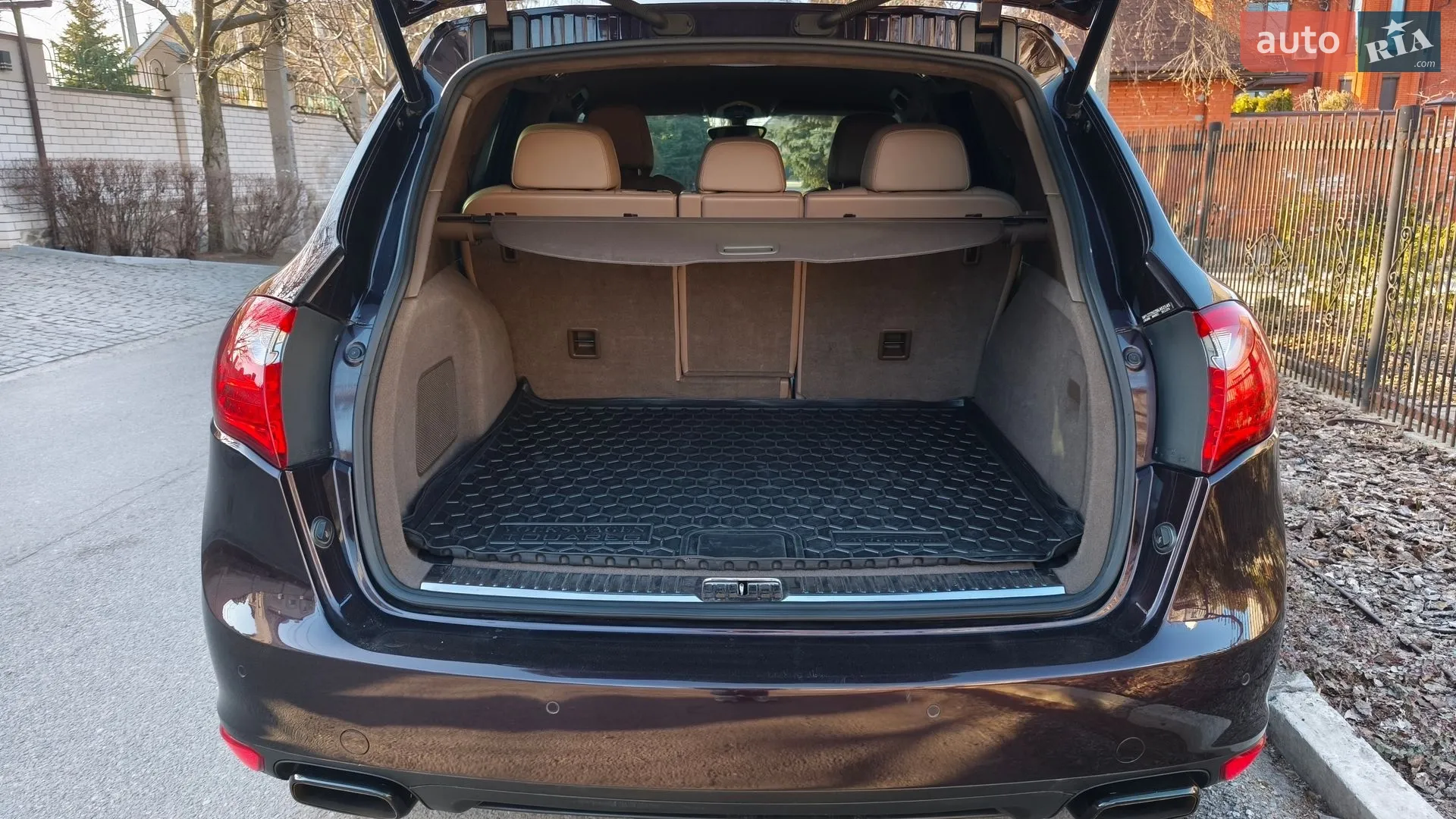 2011 Porsche Cayenne - мініатюра 20