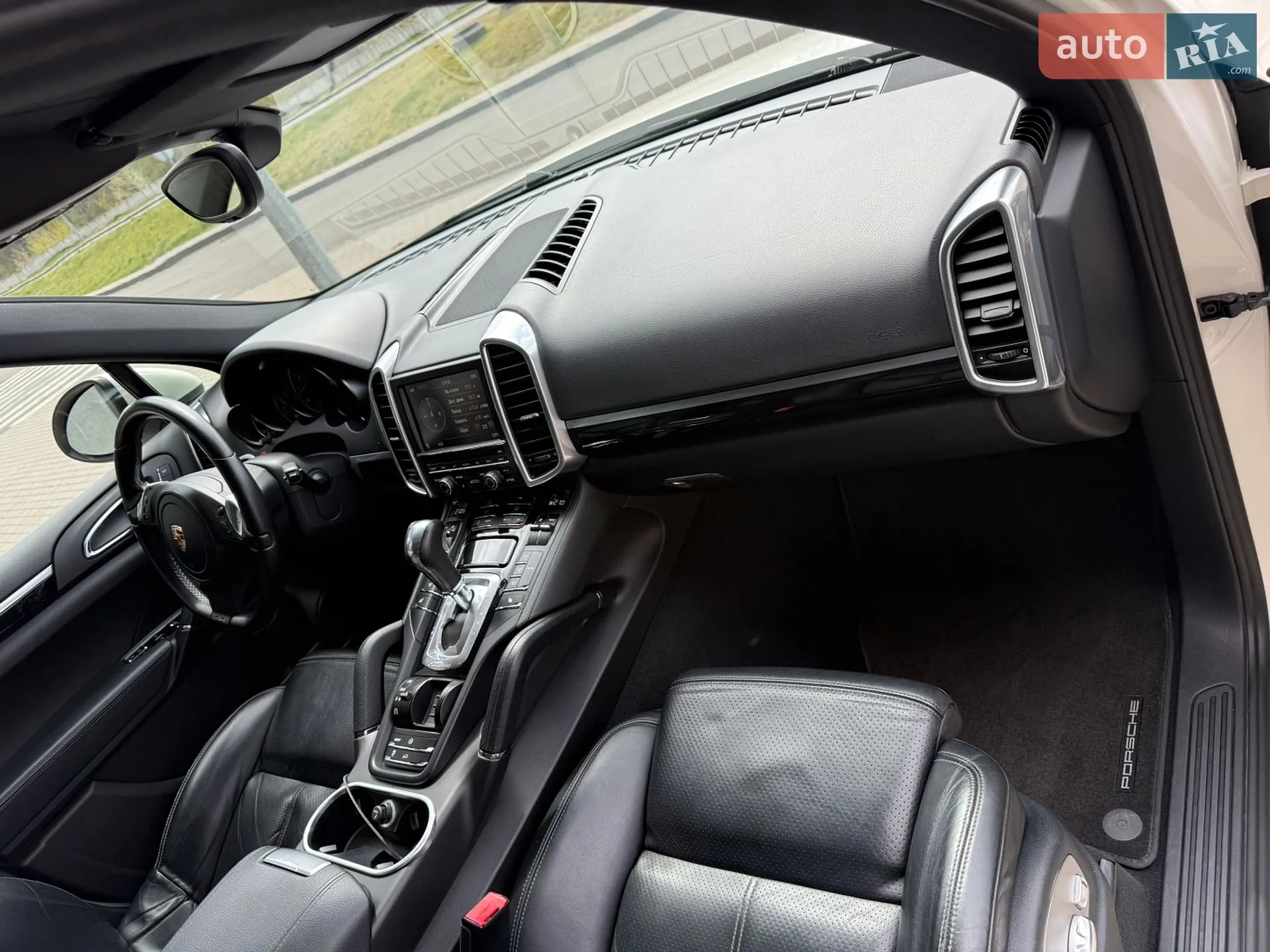 2011 Porsche Cayenne - мініатюра 20