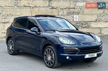 Позашляховик / Кросовер Porsche Cayenne 2012 в Золочеві