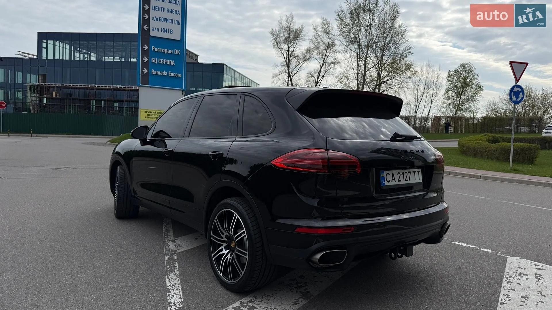 2017 Porsche Cayenne - мініатюра 27