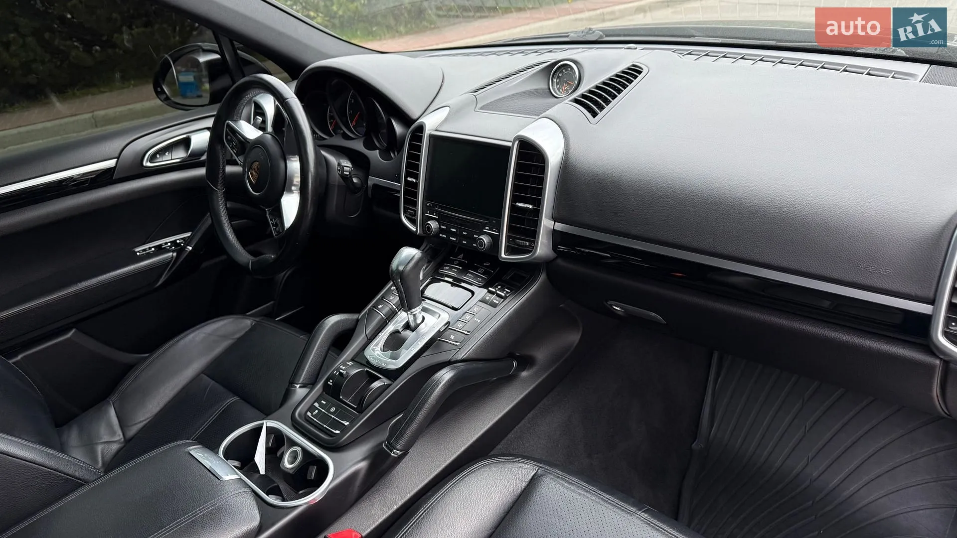 2017 Porsche Cayenne - мініатюра 36