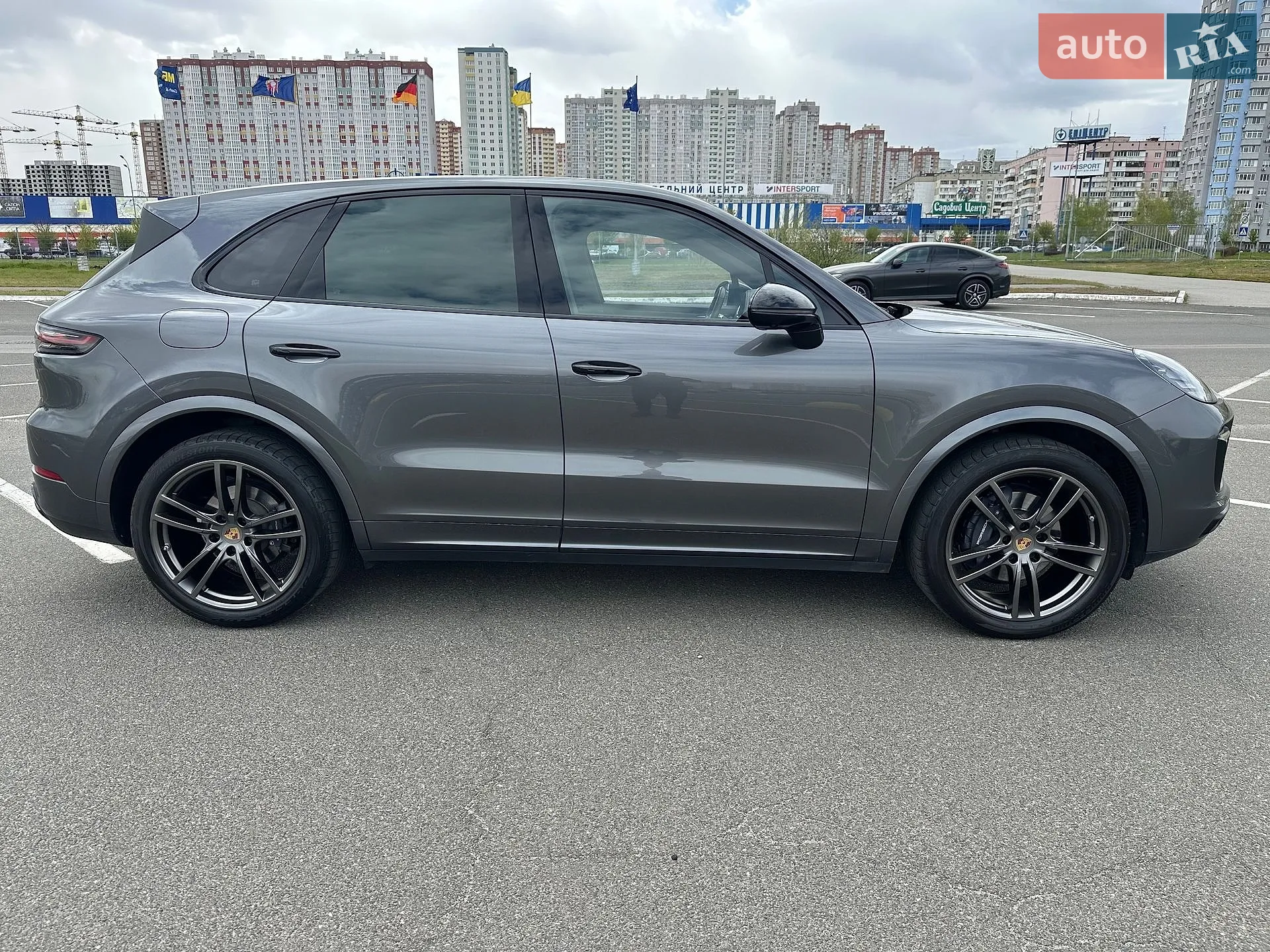 2022 Porsche Cayenne - мініатюра 9