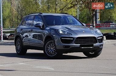 Внедорожник / Кроссовер Porsche Cayenne 2012 в Киеве