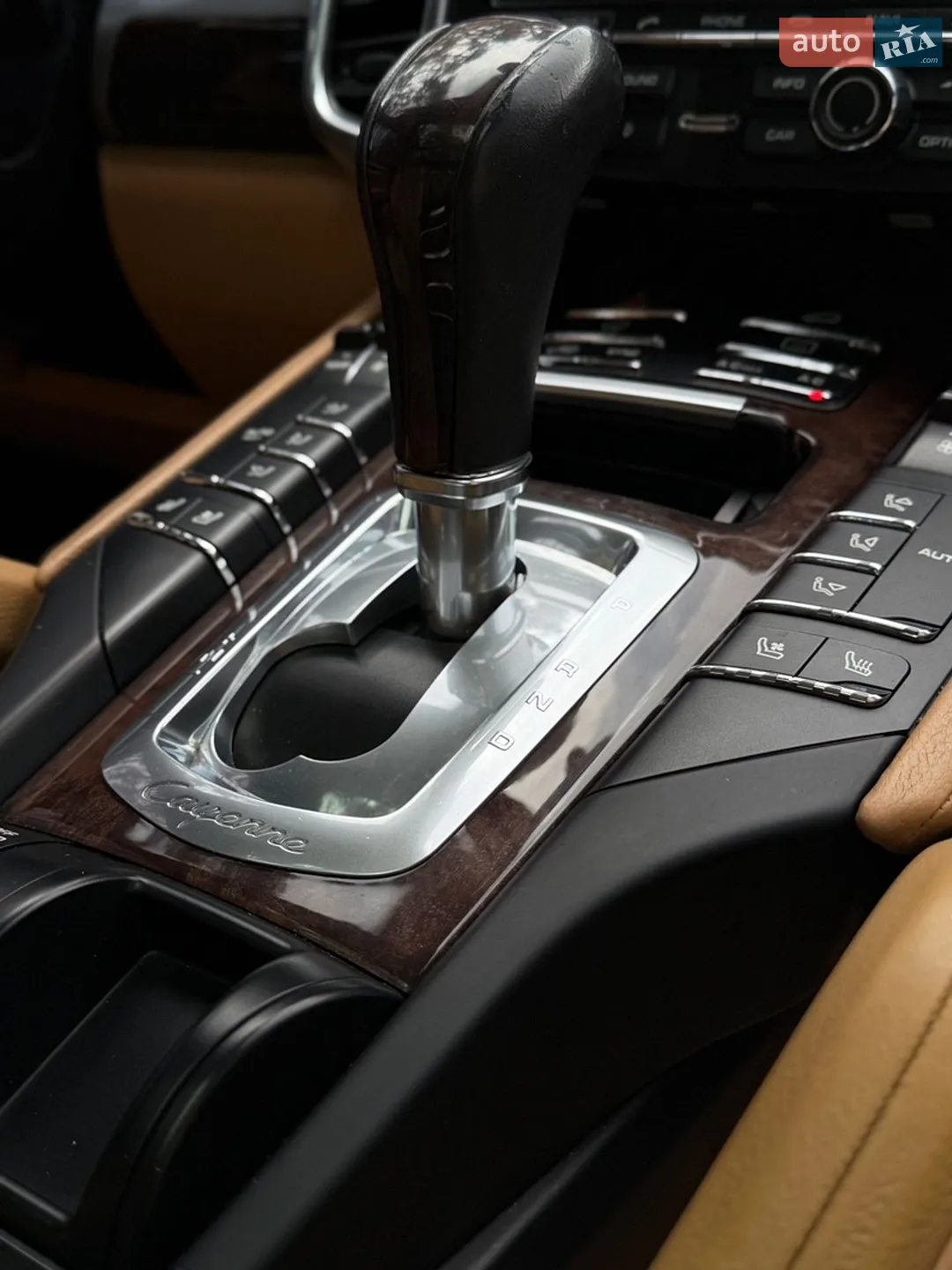 2015 Porsche Cayenne - мініатюра 23