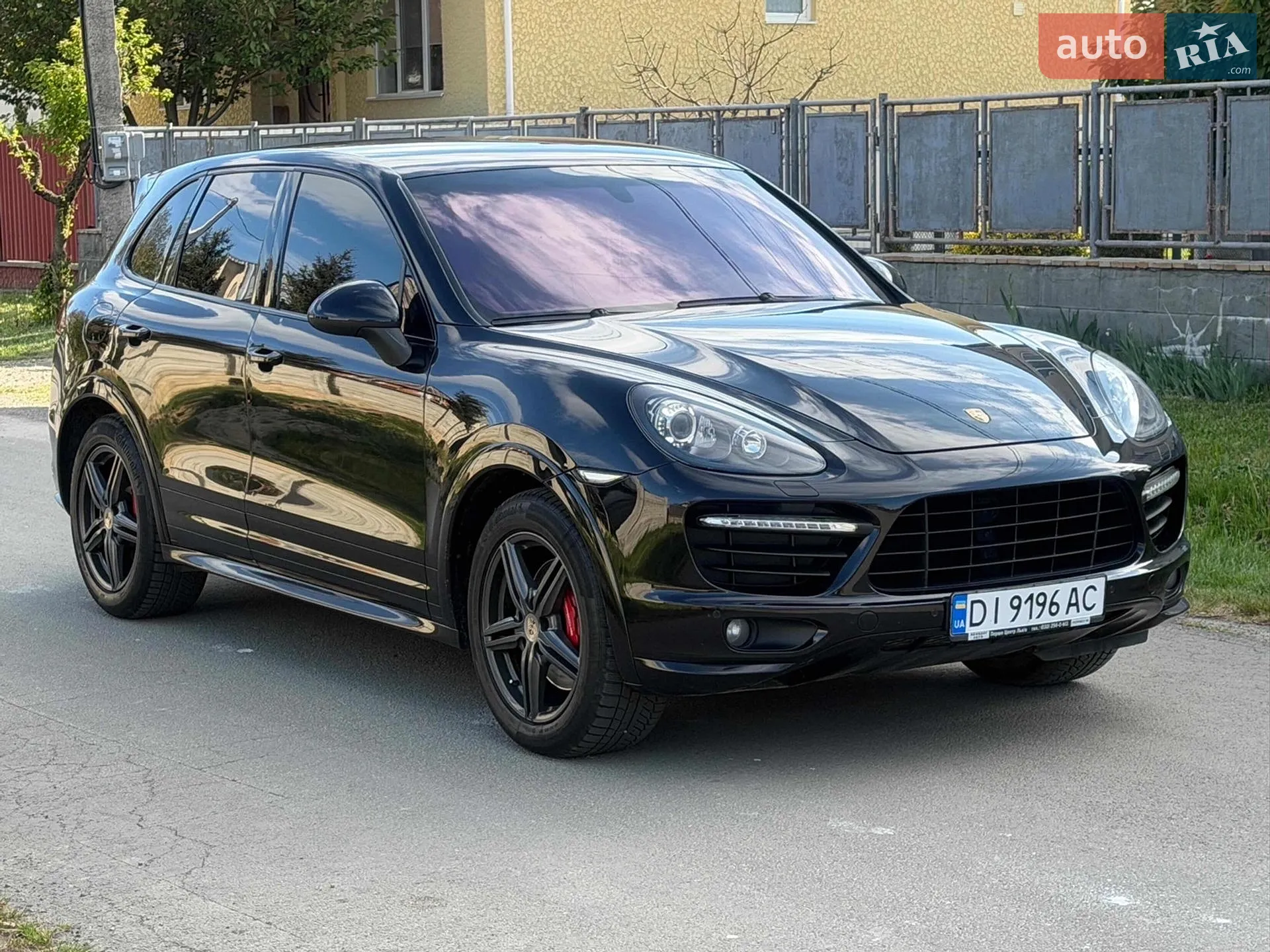 2012 Porsche Cayenne - мініатюра 3