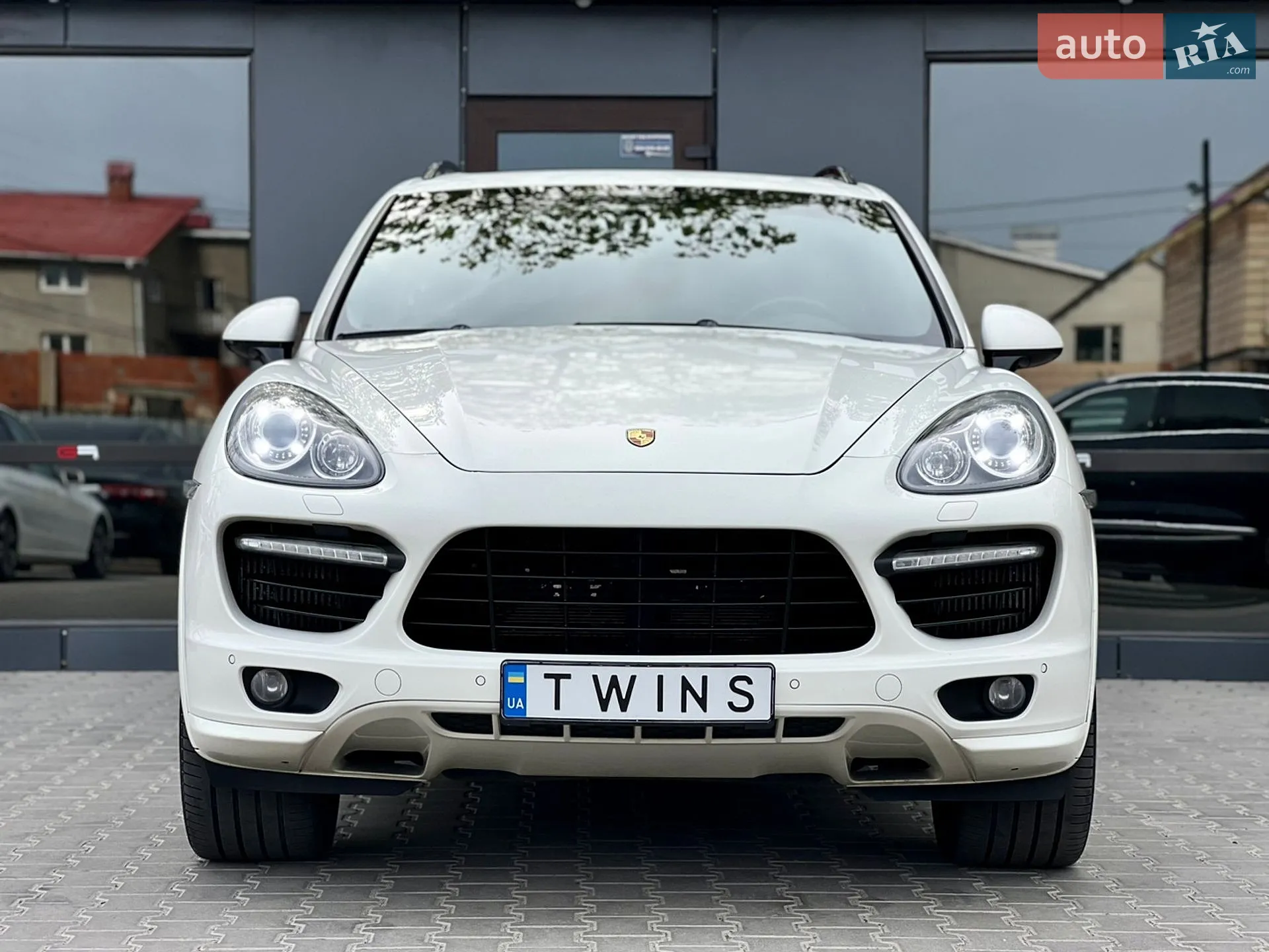 2011 Porsche Cayenne - мініатюра 2