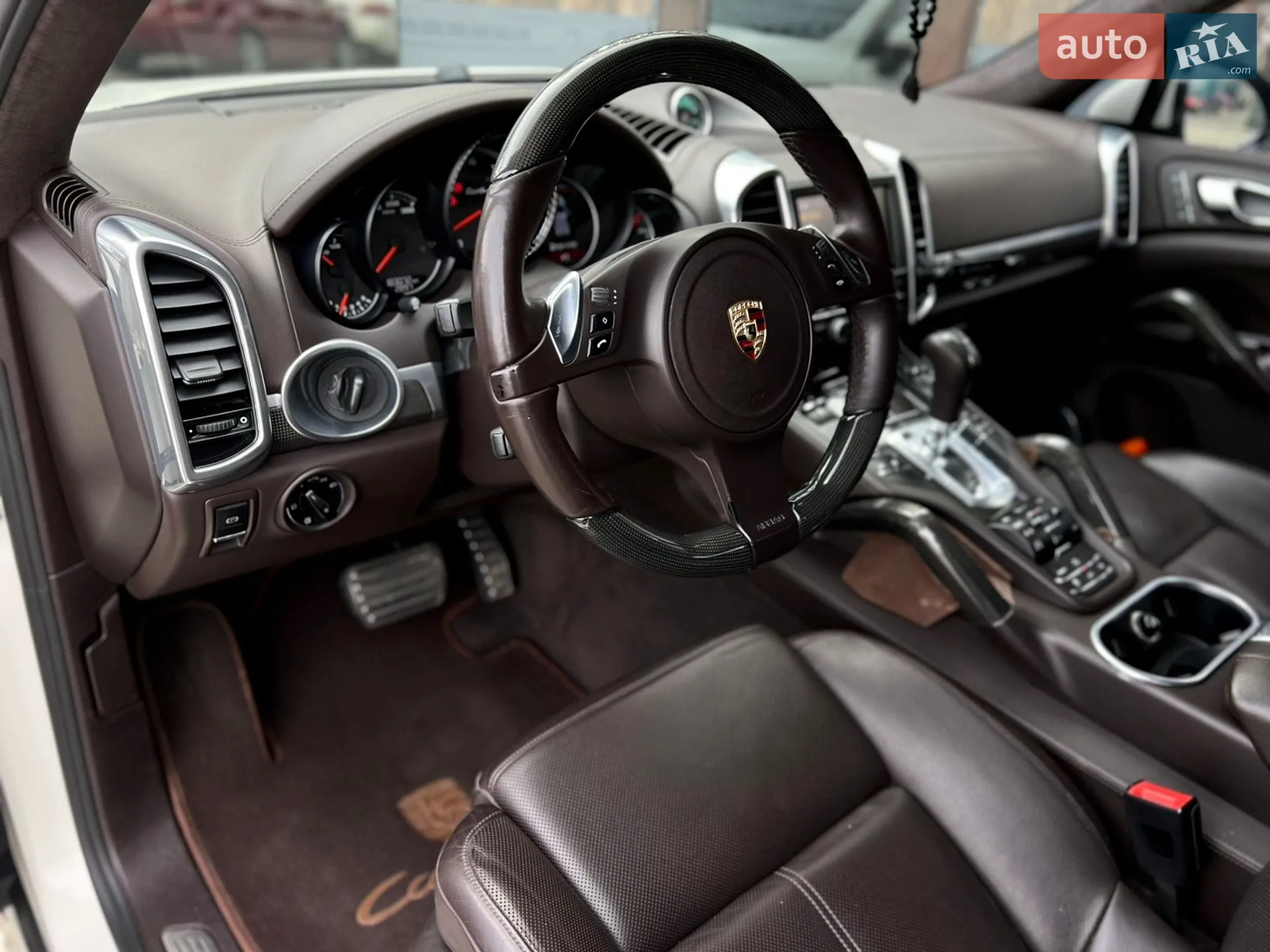 2011 Porsche Cayenne - мініатюра 25