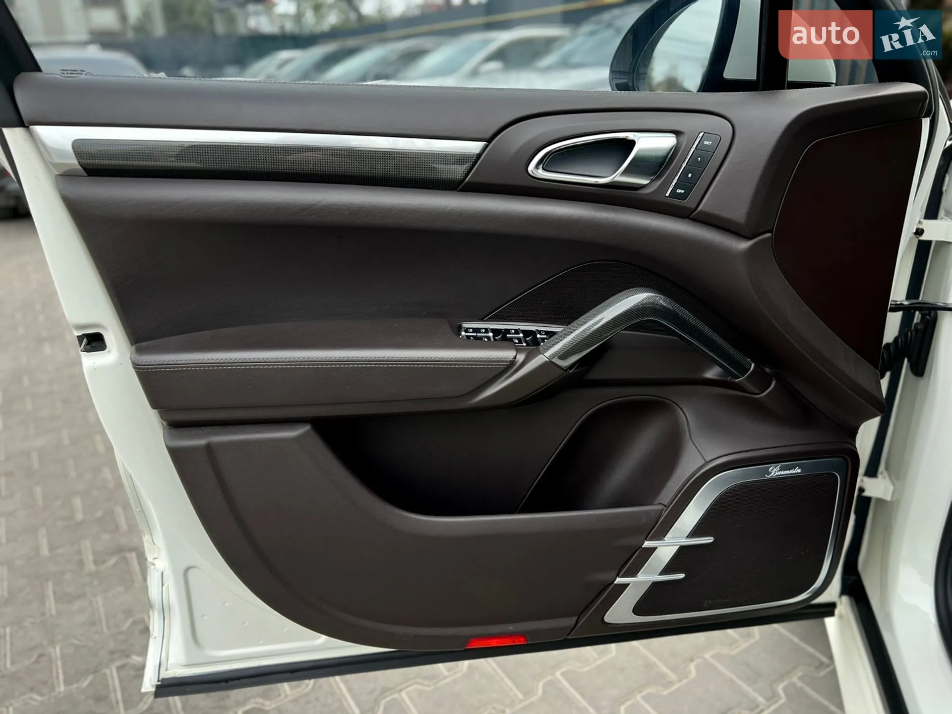 2011 Porsche Cayenne - мініатюра 31