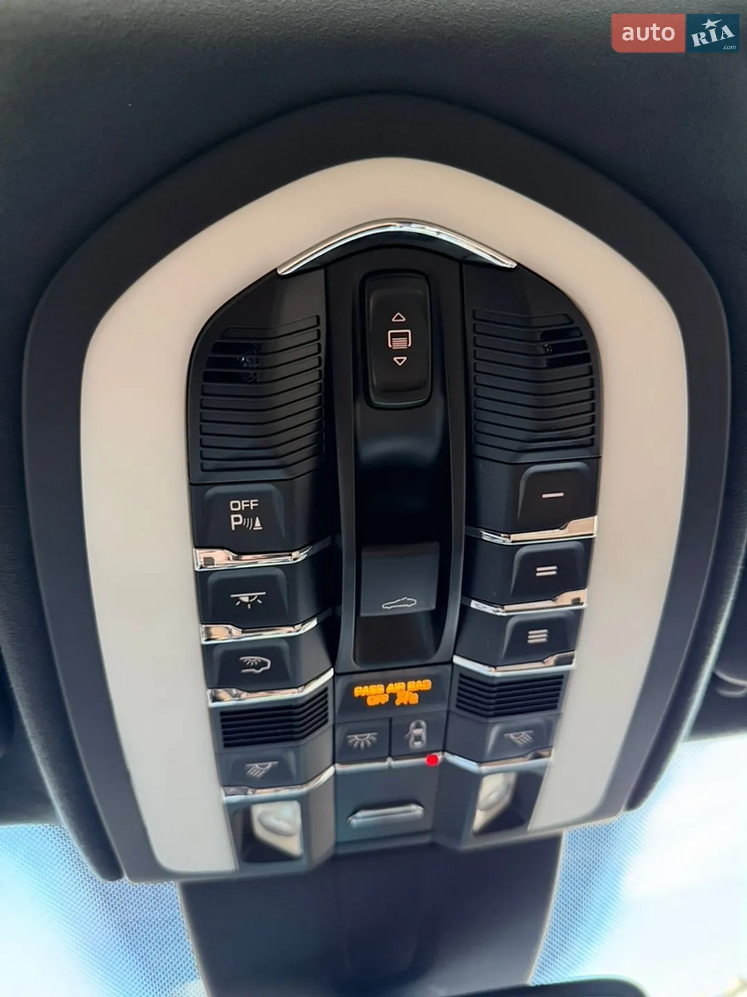 2015 Porsche Cayenne - мініатюра 34