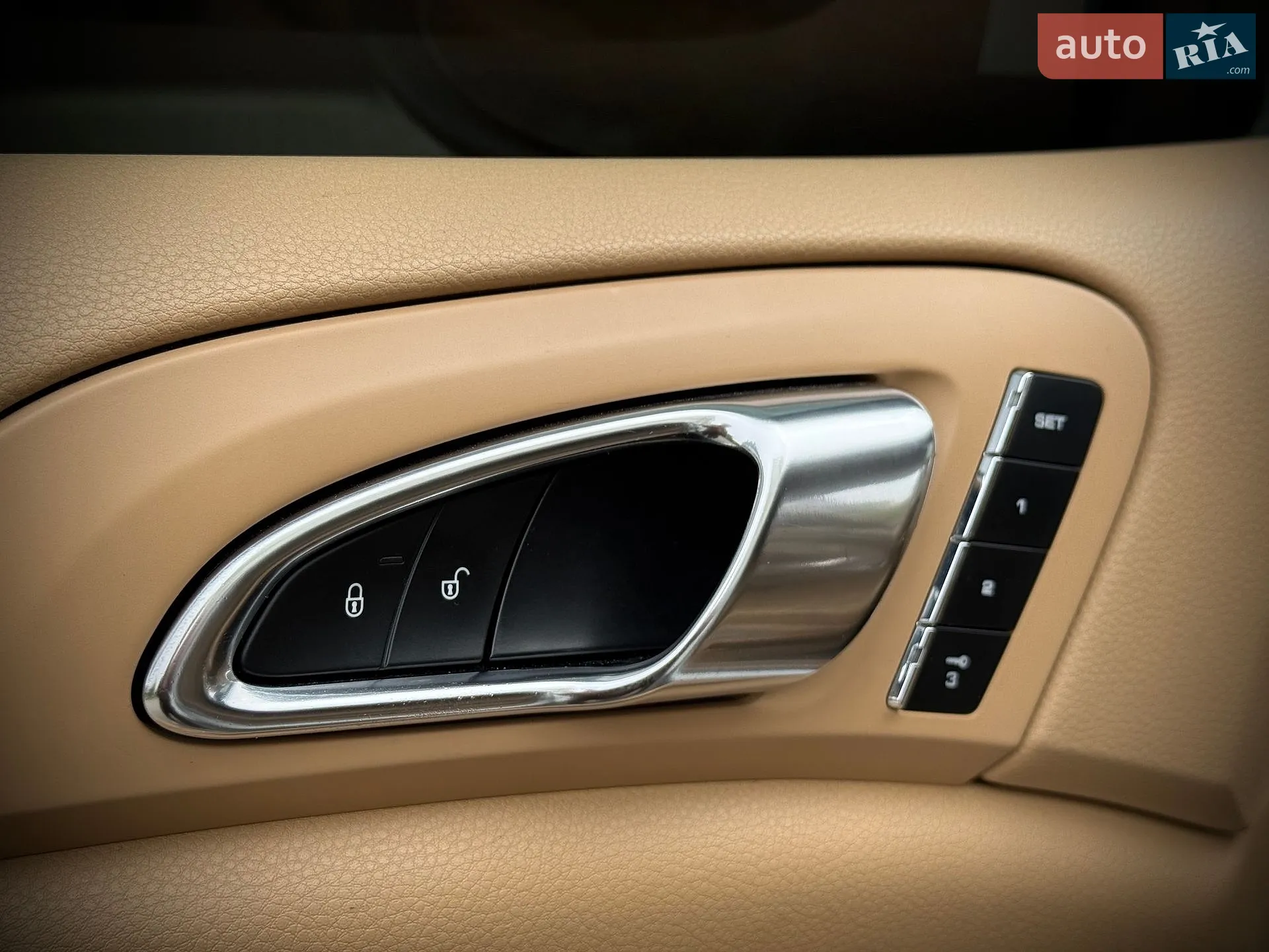 2012 Porsche Cayenne - мініатюра 31
