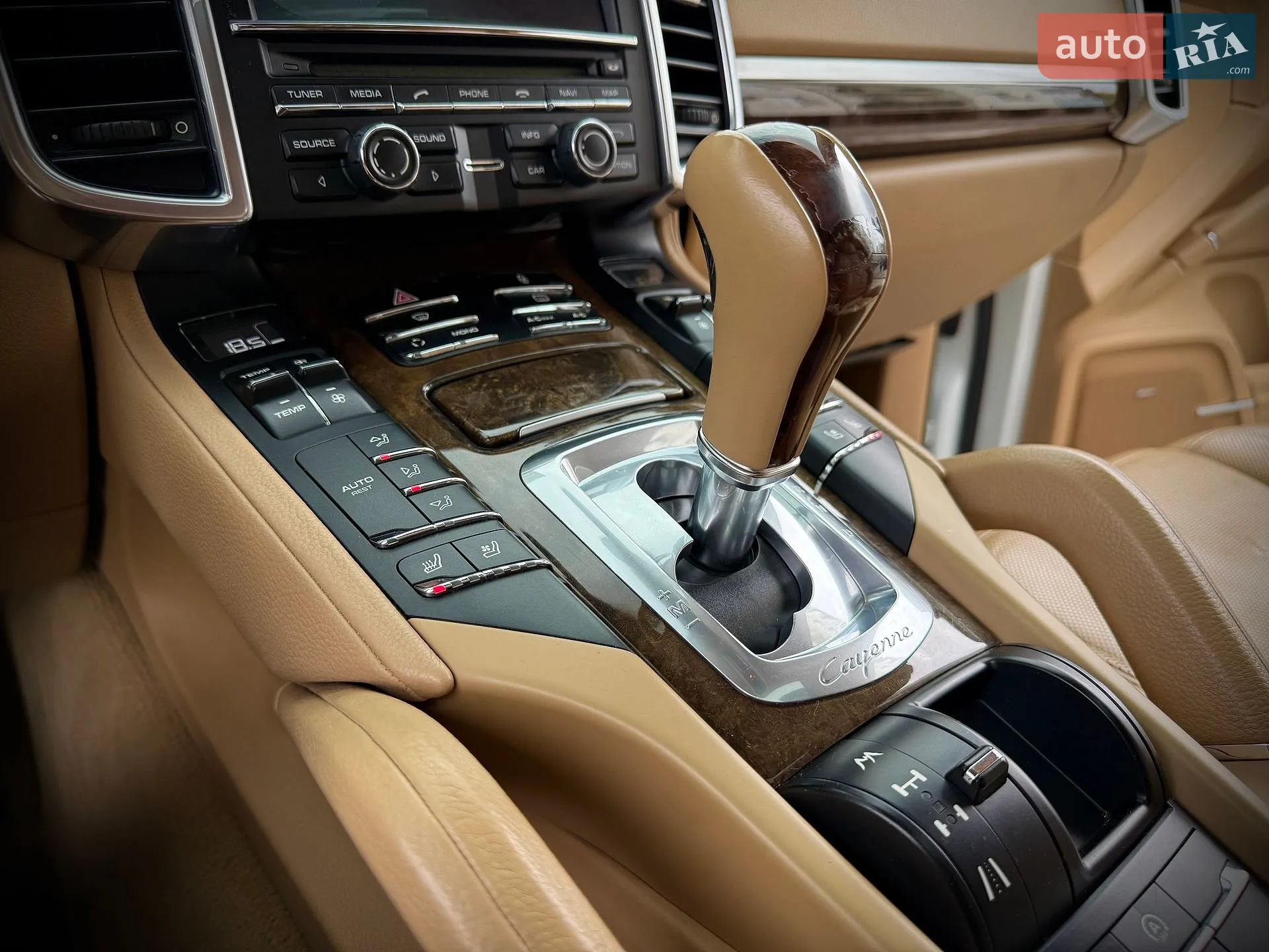 2012 Porsche Cayenne - мініатюра 34