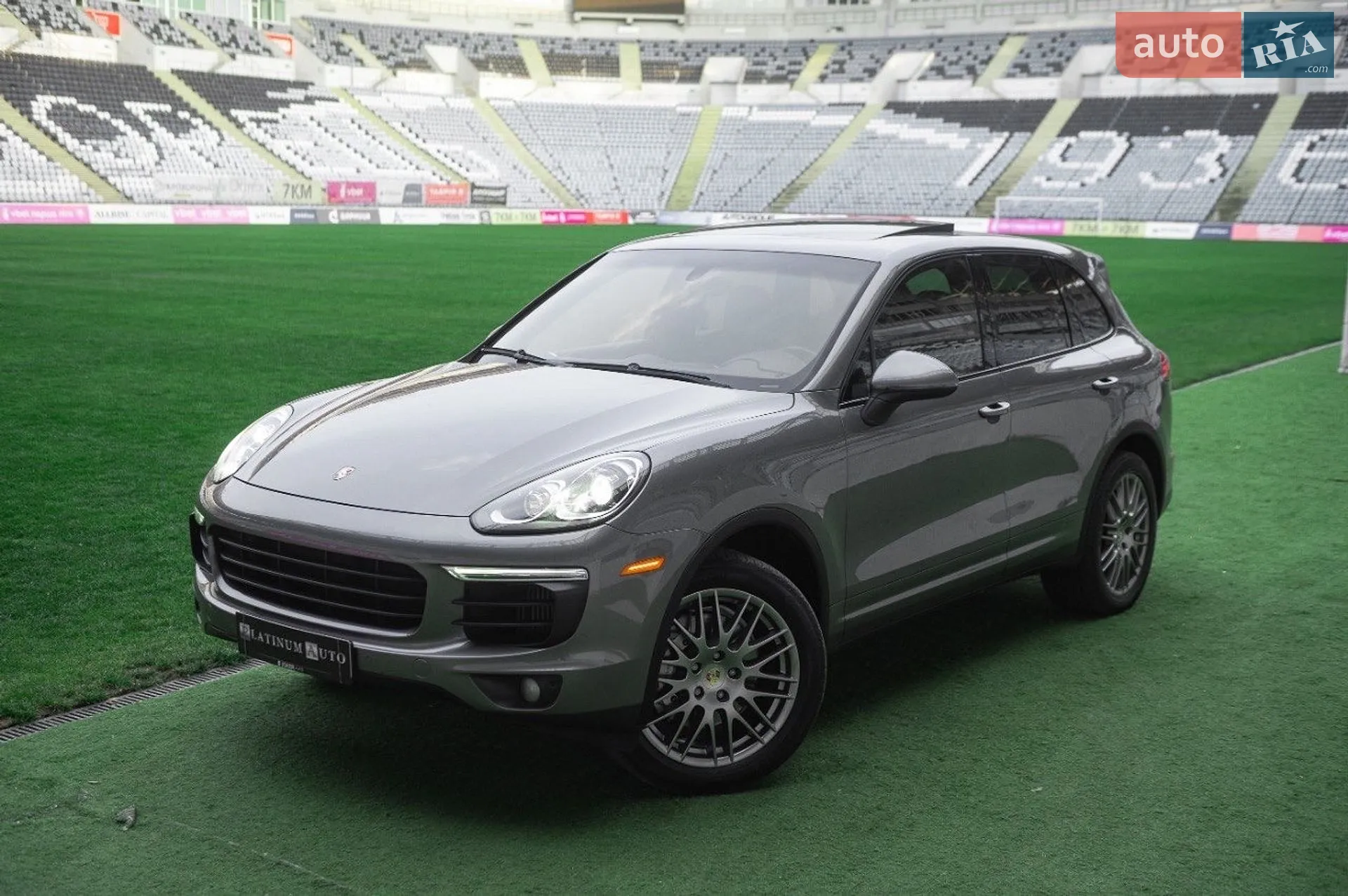 2016 Porsche Cayenne - мініатюра 10