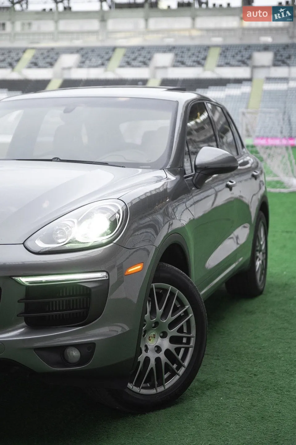 2016 Porsche Cayenne - мініатюра 14