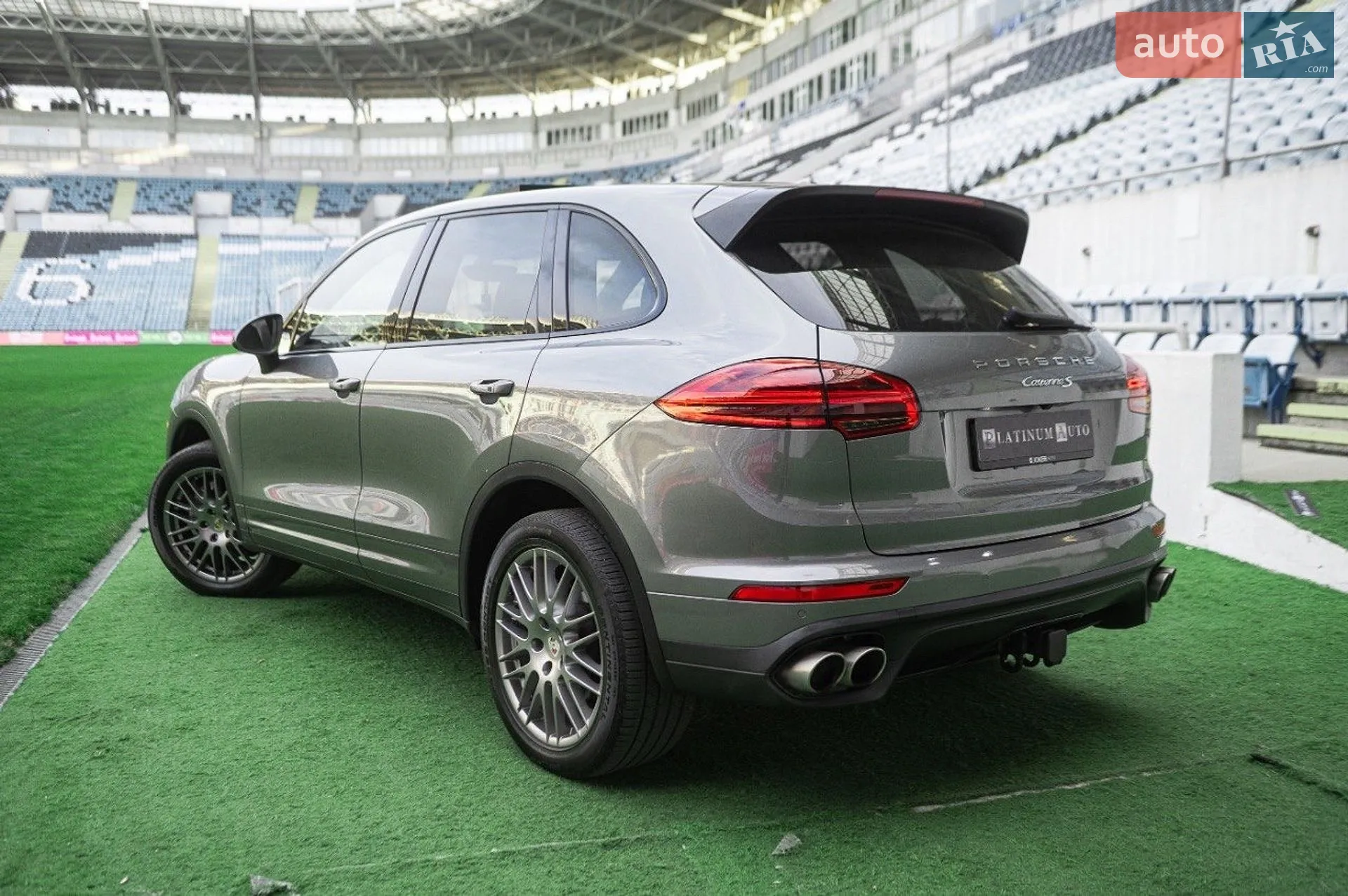 2016 Porsche Cayenne - мініатюра 19