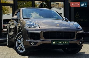 Внедорожник / Кроссовер Porsche Cayenne 2016 в Киеве