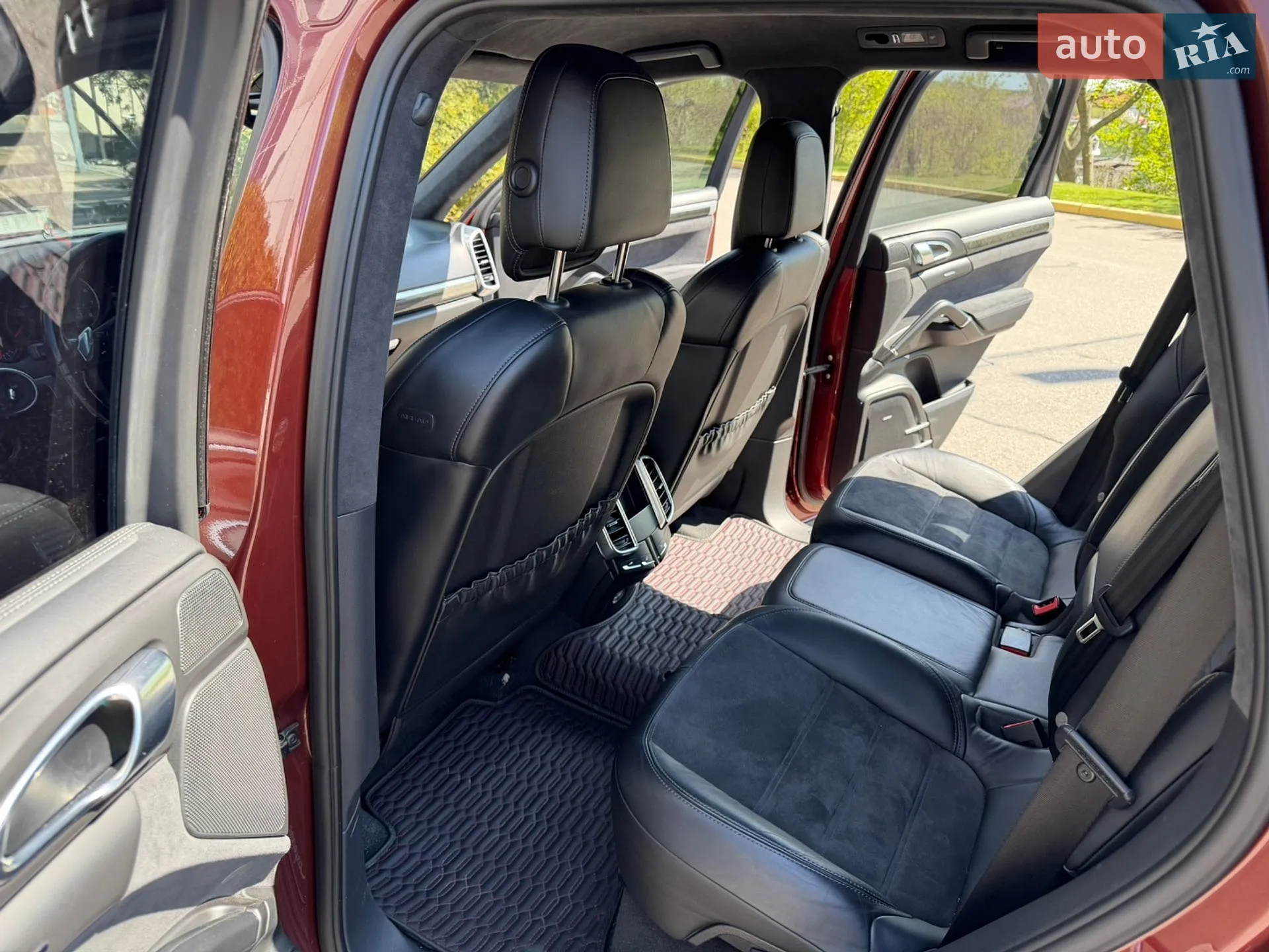 2012 Porsche Cayenne - мініатюра 14