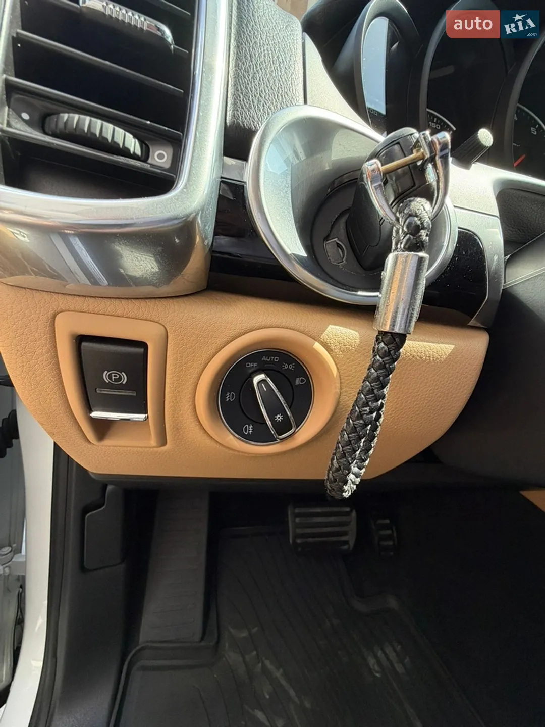 2015 Porsche Cayenne - мініатюра 24
