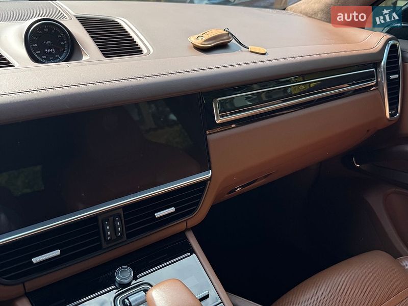 Внедорожник / Кроссовер Porsche Cayenne 2021 в Киеве