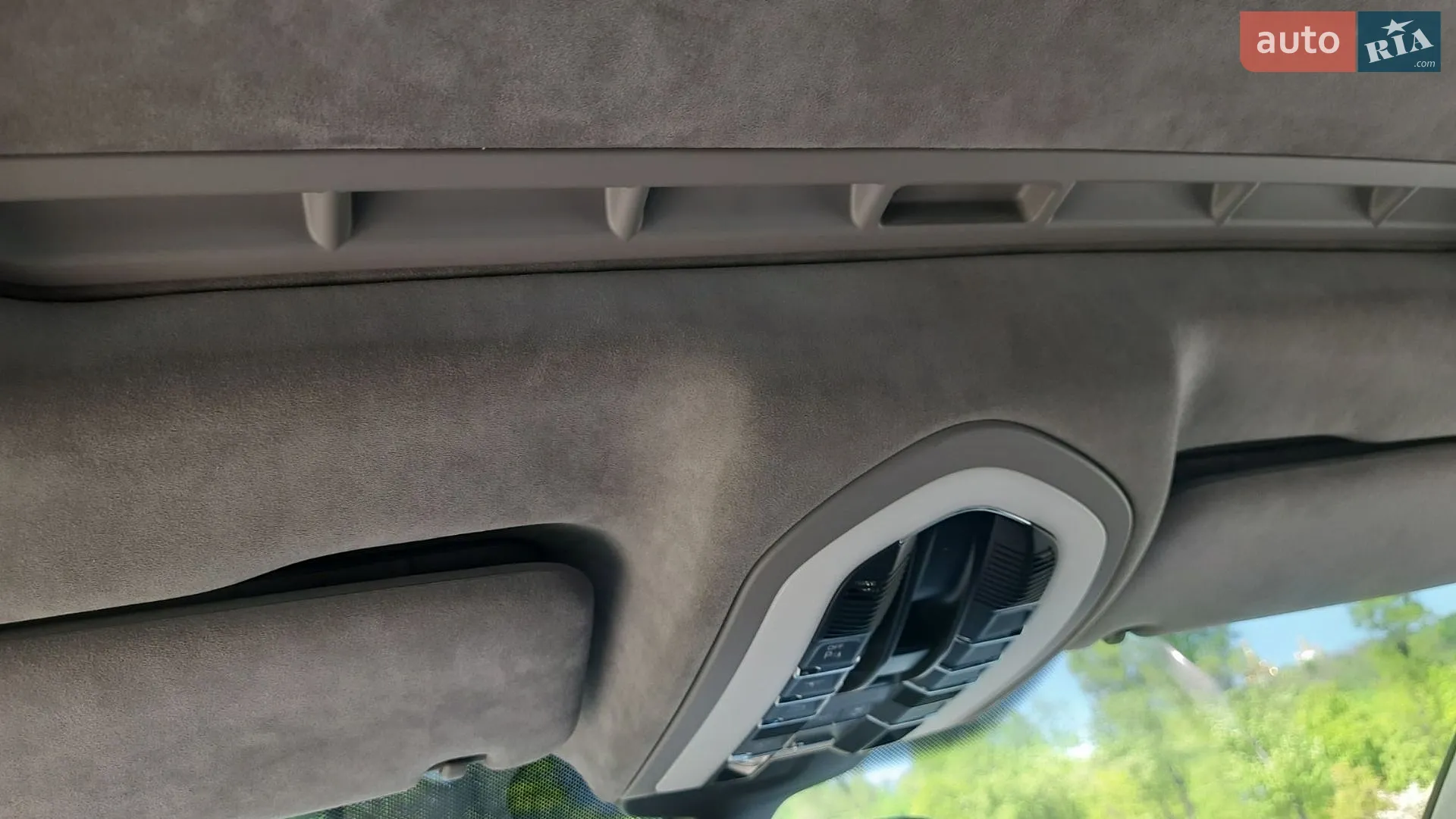 2011 Porsche Cayenne - мініатюра 19