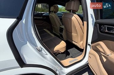 Внедорожник / Кроссовер Porsche Cayenne 2022 в Львове