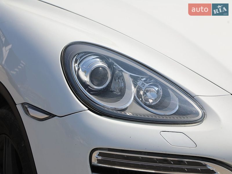 Внедорожник / Кроссовер Porsche Cayenne 2013 в Харькове