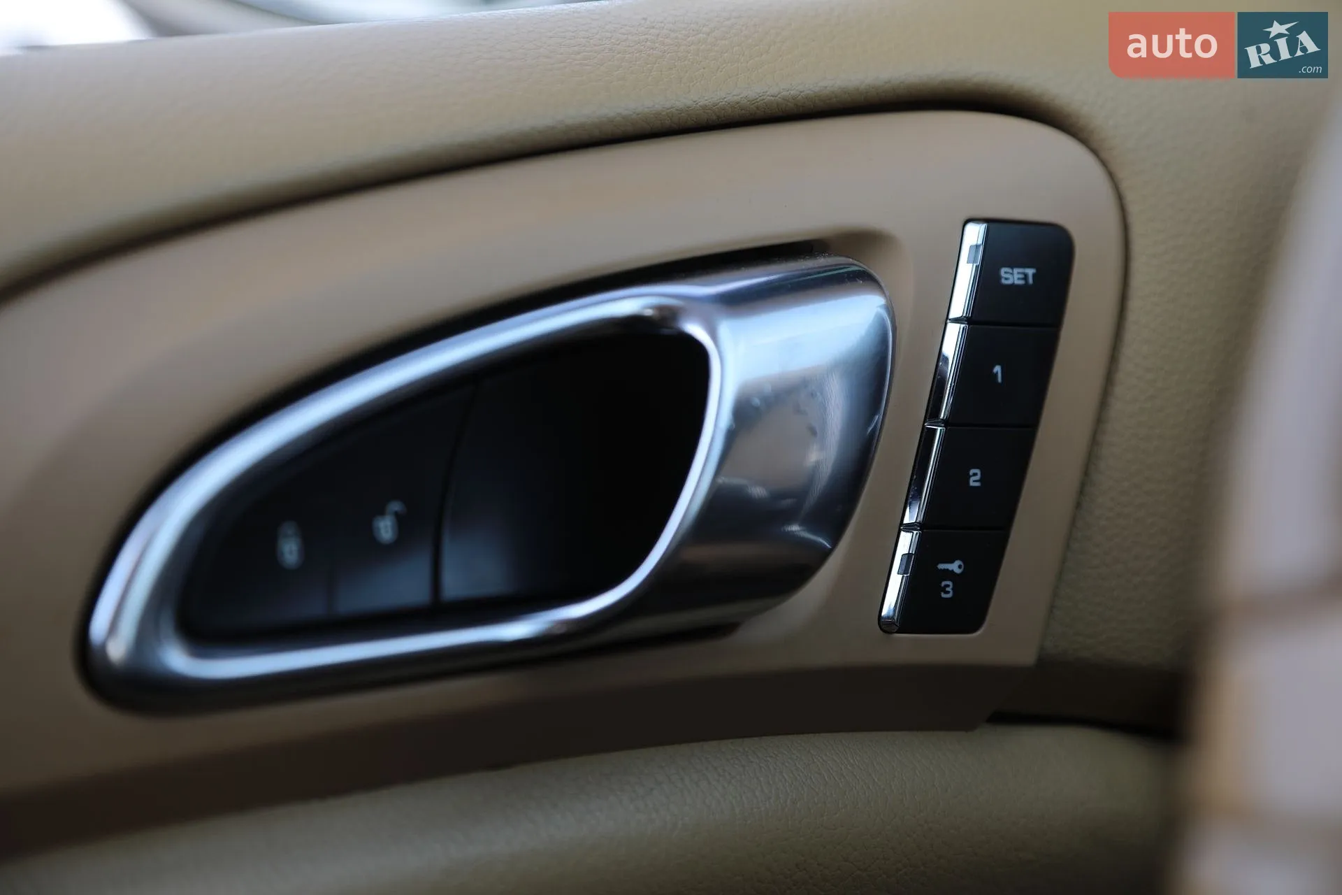 2013 Porsche Cayenne - мініатюра 29