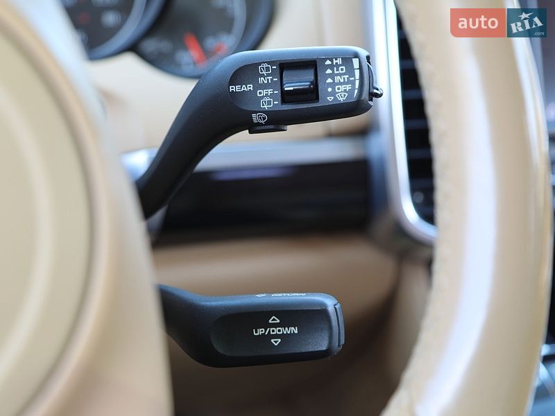 Внедорожник / Кроссовер Porsche Cayenne 2013 в Харькове