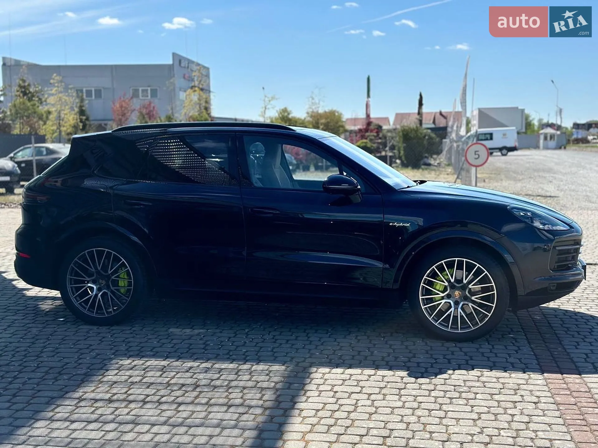 2021 Porsche Cayenne - мініатюра 4