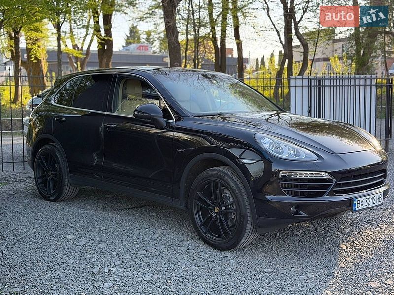 Внедорожник / Кроссовер Porsche Cayenne 2013 в Хмельницком