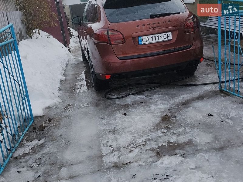 Позашляховик / Кросовер Porsche Cayenne 2012 в Кодимі