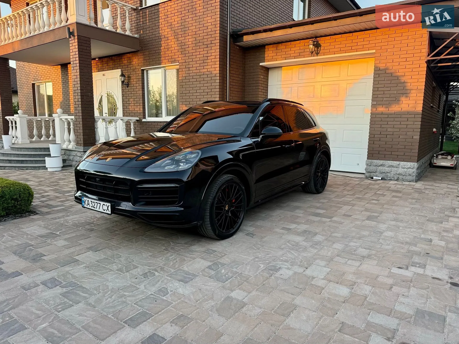 2021 Porsche Cayenne - мініатюра 2
