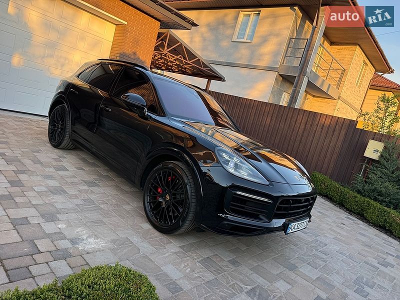 Внедорожник / Кроссовер Porsche Cayenne 2021 в Киеве