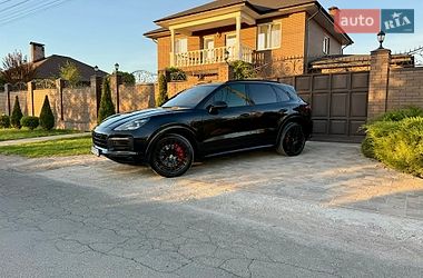 Позашляховик / Кросовер Porsche Cayenne 2021 в Києві