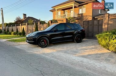 Внедорожник / Кроссовер Porsche Cayenne 2021 в Киеве