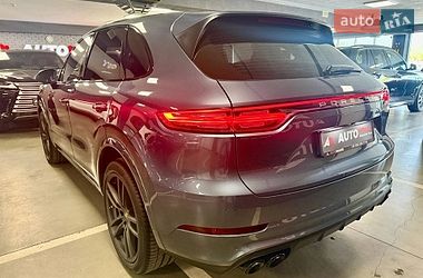 Внедорожник / Кроссовер Porsche Cayenne 2018 в Львове